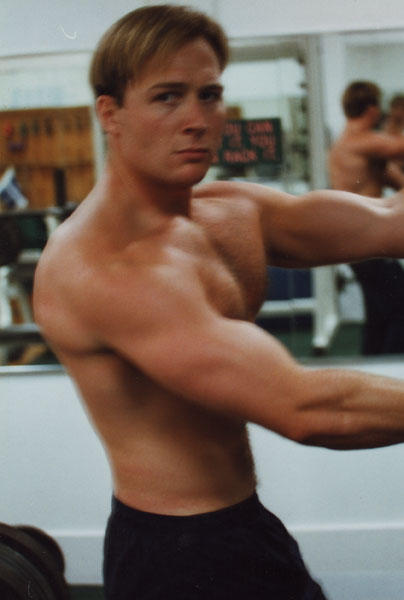 Hot voluptuous shemales Alex 20 gay escort